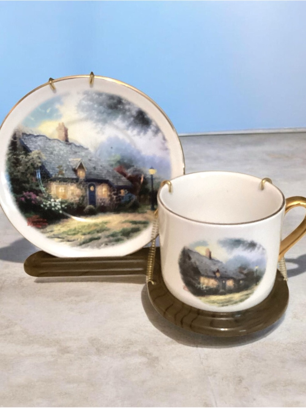 Thomas Kinkade Cottage Scene Porcelain Cup & Saucer - White with Gold Trim
